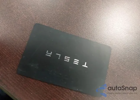 2022 Tesla Model 3 Long Range Dual Motor All-Wheel Drive z USA, uszkodzony, nr VIN 5YJ3E1EB4NF182924